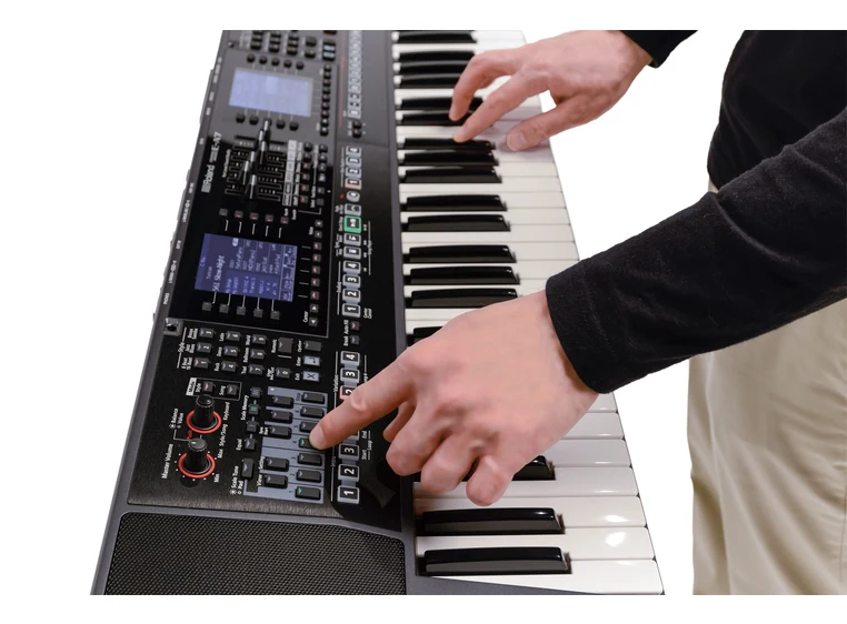 Roland E-A7 Expandable Arranger Keyboard 